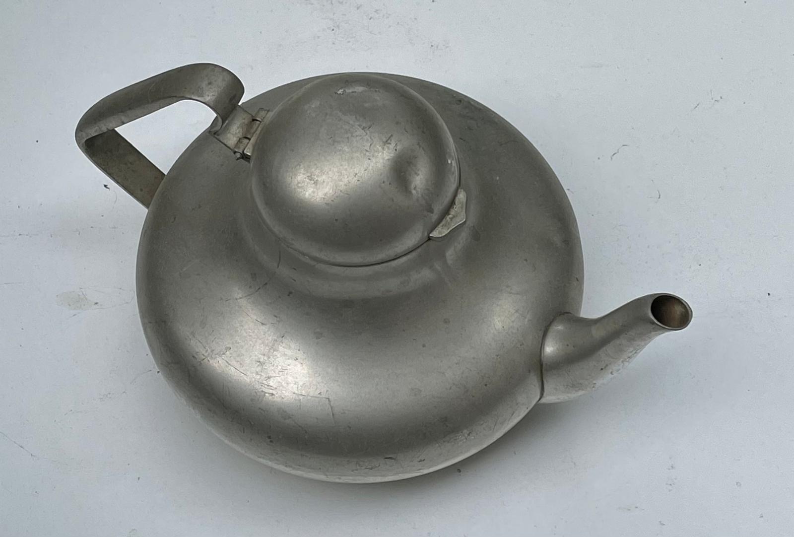 Théllière et cafetière étain fin