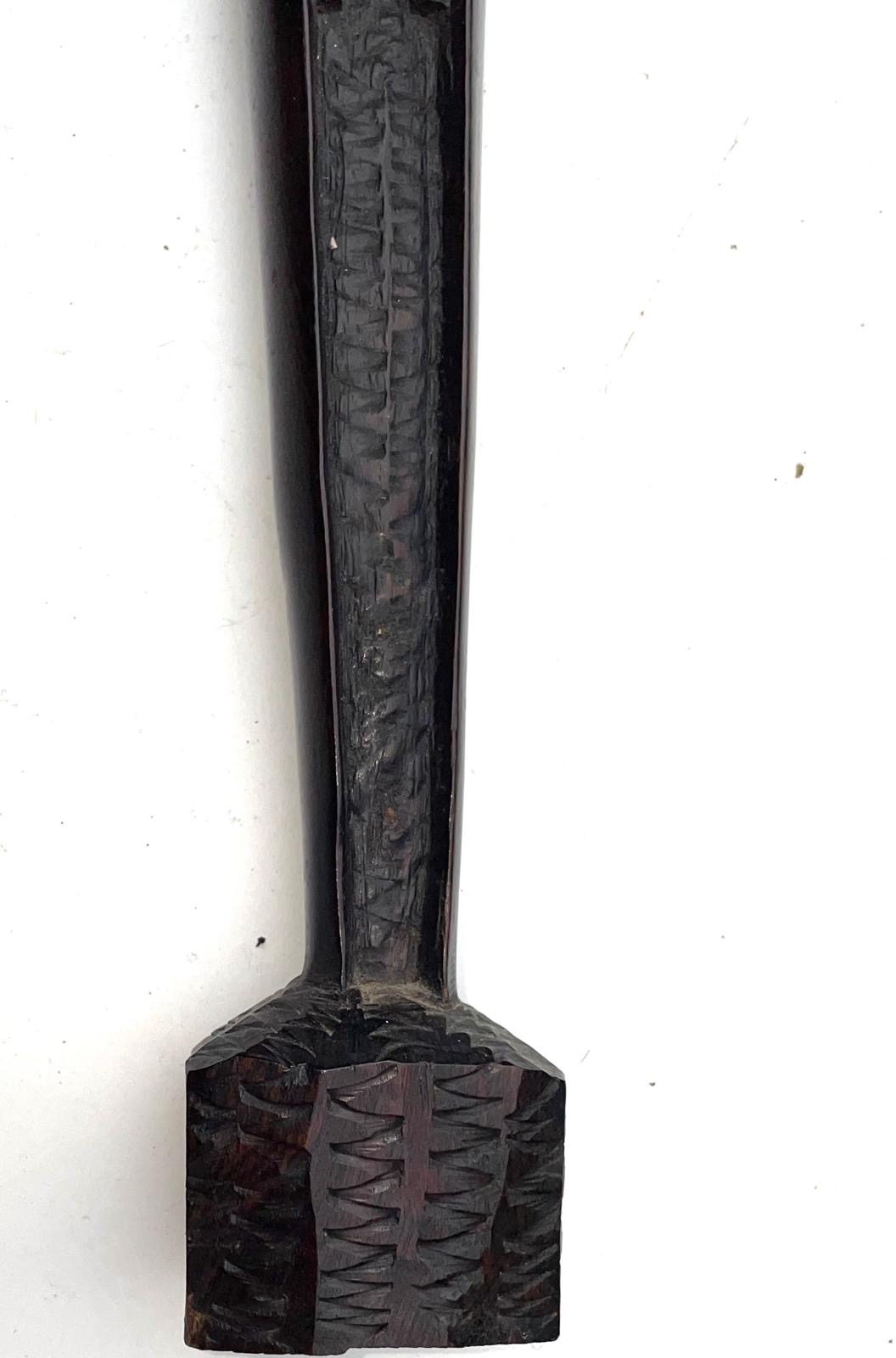 Vierge en ébène d'Afrique